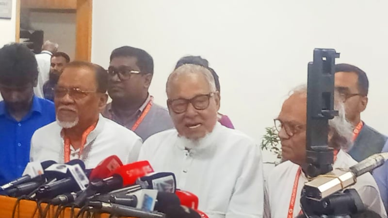 বিএনপি সবাইকে নিয়ে দেশ চালাতে চায়: নজরুল ইসলাম খান