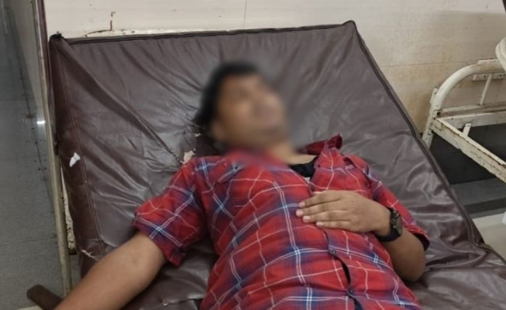নগরের আন্দরকিল্লা মোড়ে সাংবাদিকের ওপর প্রকাশ্যে হামলা, প্রাণনাশের হুমকি