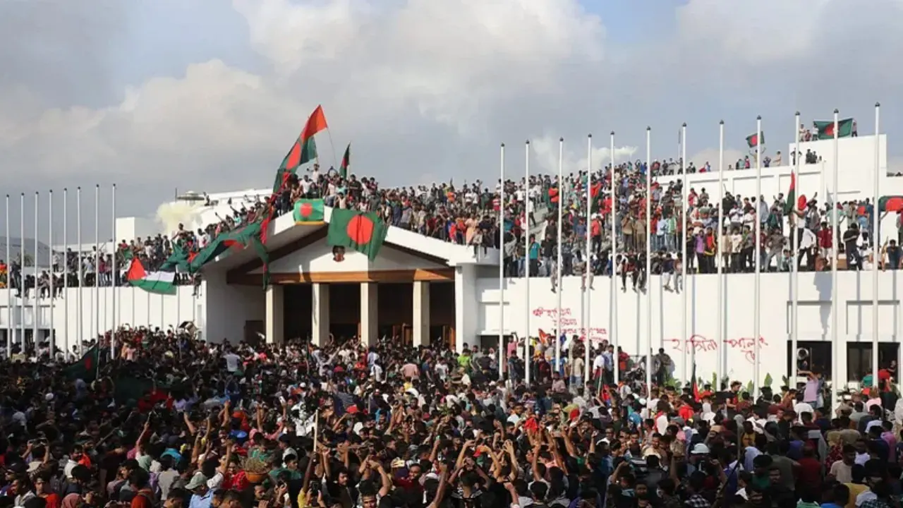 ৮ আগস্ট 'নতুন বাংলাদেশ দিবস' ও ১৬ জুলাই 'শহীদ আবু সাঈদ দিবস' ঘোষণা