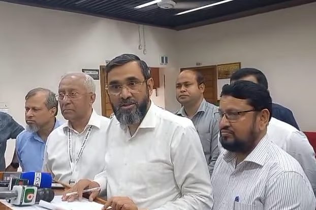 ডিসেম্বরের প্রথমার্ধেই তফসিল ঘোষণা, প্রবাসীদের জন্য পোস্টাল ব্যালটের প্রস্তুতি