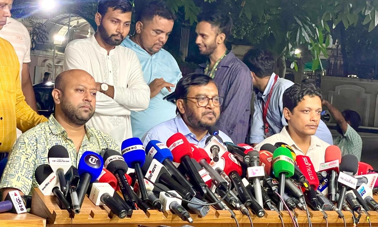 সরকারের দৃঢ়তা স্পষ্ট না হলে নির্বাচনের শঙ্কা কাটবে না: মজিবুর রহমান মঞ্জু 