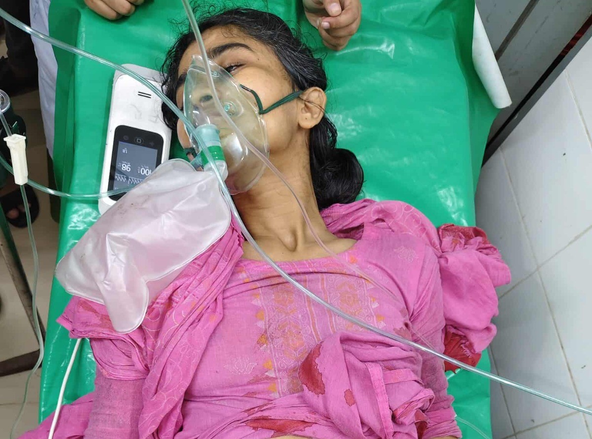 রাঙামাটিতে ছুরিকাঘাতে স্ত্রীর নারী-ভূড়ি বের করে পালালো মাদকাসক্ত স্বামী