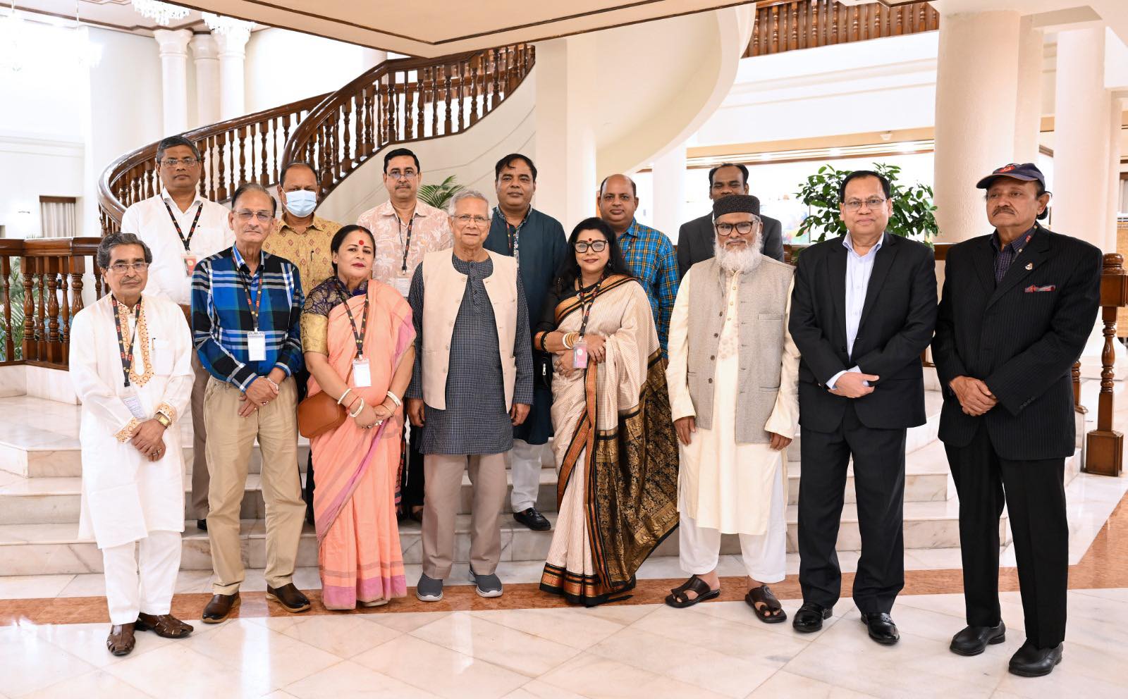 আসন্ন দুর্গাপূজার প্রস্তুতি নিয়ে হিন্দু ধর্মীয় নেতৃবৃন্দের সঙ্গে প্রধান উপদেষ্টার বৈঠক
