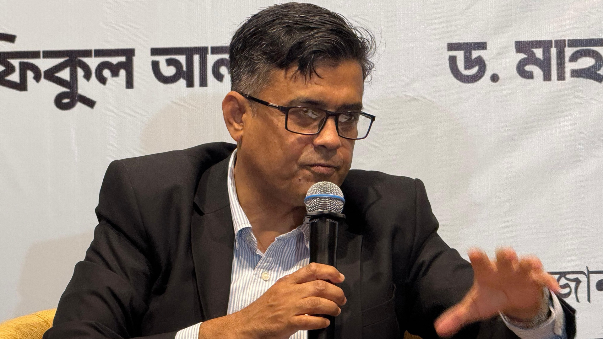 নির্বাচন নিয়ে ড. ইউনূসের দেওয়া সময়সীমার একদিনও দেরি হবে না: প্রেস সচিব