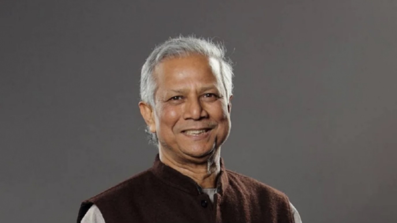 তিনটি গার্মেন্টস মালিকের বিরুদ্ধে ইন্টারপোলে রেড নোটিশ জারির উদ্যোগ অন্তর্বর্তীকালীন সরকারের