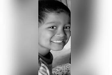 ১০ ঘন্টা অপেক্ষা, নদীর মাঝখানেই মৃত্যু 