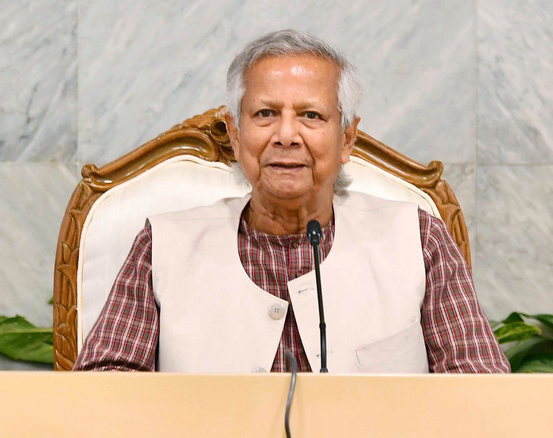 দুপুরে সংবাদ সম্মেলন করবেন প্রধান উপদেষ্টা      