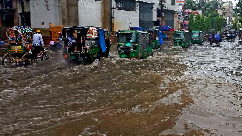 চট্টগ্রামে ১০৭.৮ মিলিমিটার বৃষ্টিপাতের রেকর্ড, পাহাড়ধসের আশঙ্কা