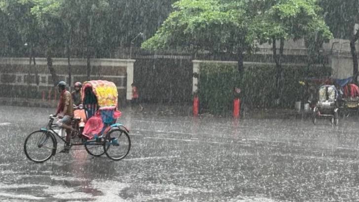 ঢাকা–চট্টগ্রামসহ চার বিভাগে ভারী বৃষ্টিপাতের আশঙ্কা