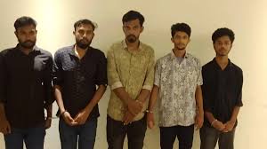 গুলশানে চাঁদাবাজি করতে গিয়ে বৈষম্য বিরোধী নেতারা গ্রেফতার, দেশজুড়ে সমলোচনার ঝড়