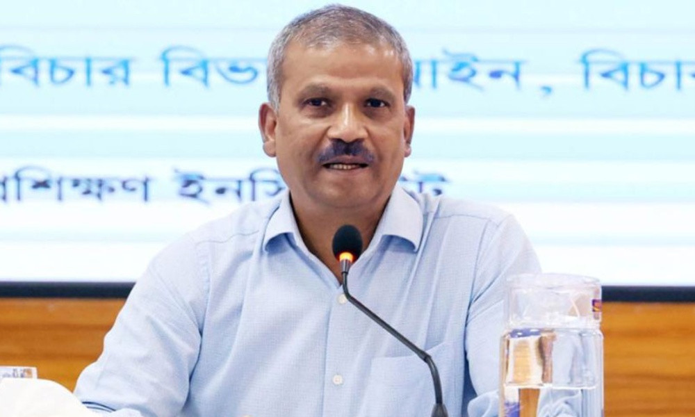 ফেব্রুয়ারিতেই জাতীয় নির্বাচন, পেছানোর সুযোগ নেই : আইন উপদেষ্টা