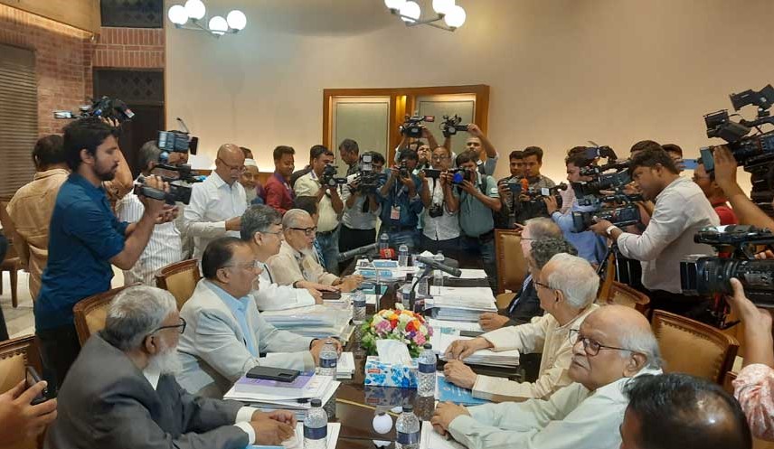 জাতীয় ঐকমত্য কমিশনের সংলাপে অংশ নিচ্ছে না জামায়াত, অংশ নিয়েছে বিএনপি-এনসিপি 