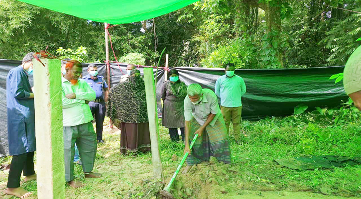 জুলাই আন্দোলনে শহীদ ওমরের লাশ উত্তোলন, ময়নাতদন্তের জন্য পাঠানো হয়েছে চমেক হাসপাতালে