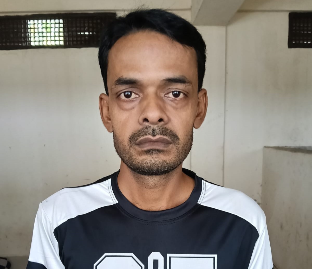 মহেশখালীতে রেস্টুরেন্ট শেফের ছদ্মবেশে আত্মগোপনে ছিল অপহরণকারী সবুজ