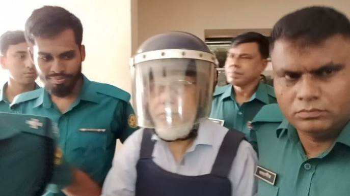 সাবেক প্রধান বিচারপতি খায়রুল হকের জামিন ও মামলা বাতিলের শুনানি পিছিয়ে অক্টোবরে