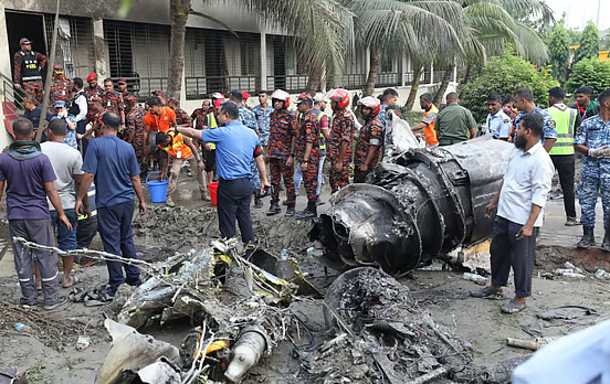 উত্তরায় বিমান বিধ্বস্তে নিহতের সংখ্যা বেড়ে ২০, আহত ১৭১