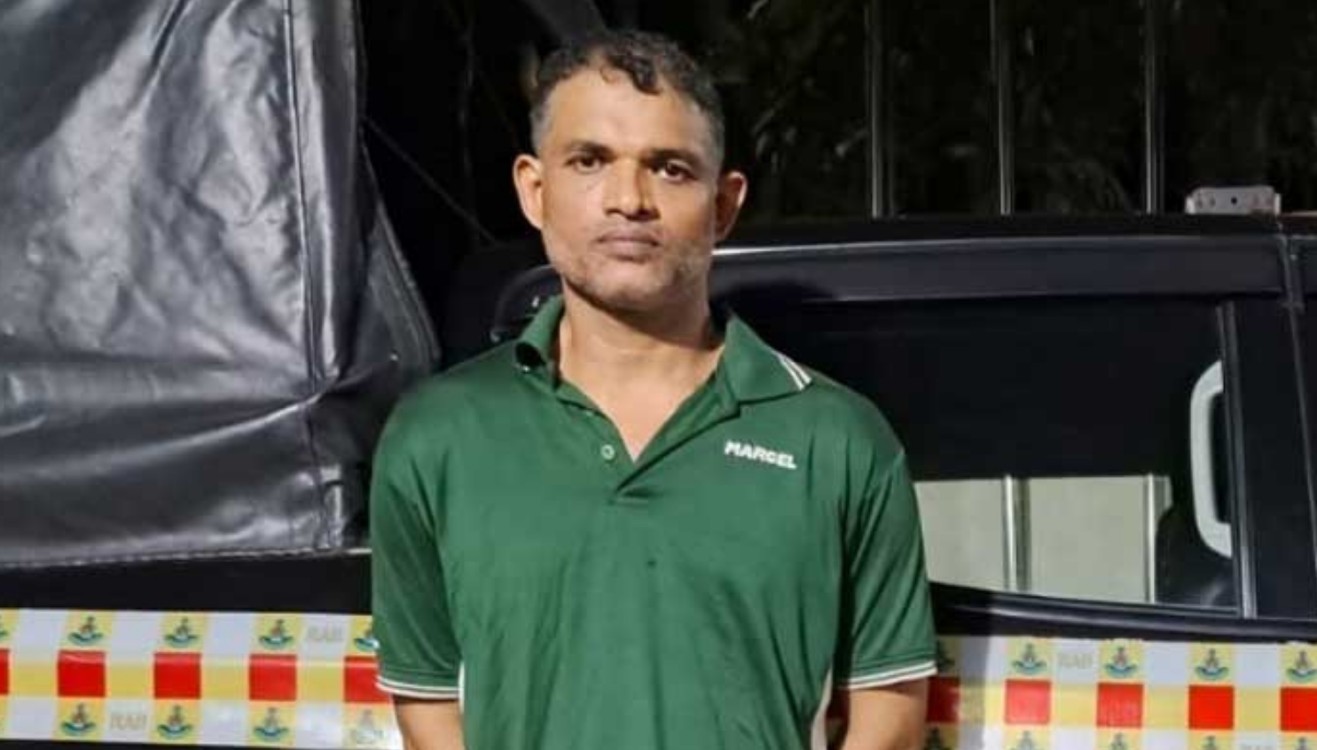 বাকলিয়ায় জোড়া খুনসহ একাধিক মামলার আসামি শীর্ষ সন্ত্রাসী খোরশেদ গ্রেপ্তার