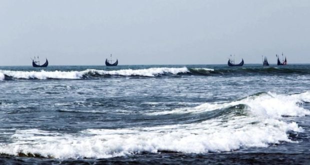 লঘুচাপের প্রভাবে বৃষ্টি, সমুদ্রবন্দরে ৩ নম্বর সতর্ক সংকেত