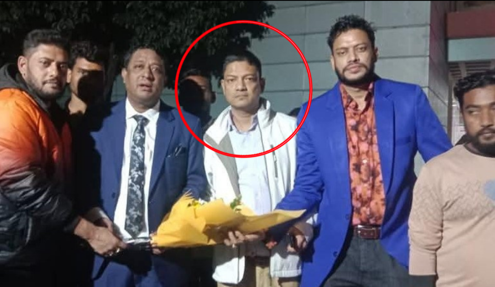 জেমিসন মেটারনিটি হাসপাতালে তুলকালাম: যুবলীগ নেতা আটক, ইনচার্জের বিরুদ্ধে দুর্নীতির অভিযোগ