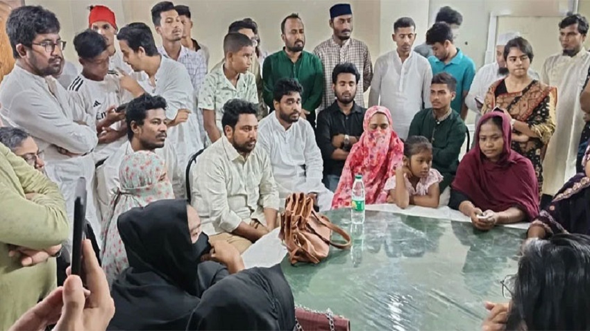 শহীদ পরিবারের সম্মান ও পুনর্বাসনে উদ্যোগ নিচ্ছে এনসিপি: চট্টগ্রামে নাহিদ