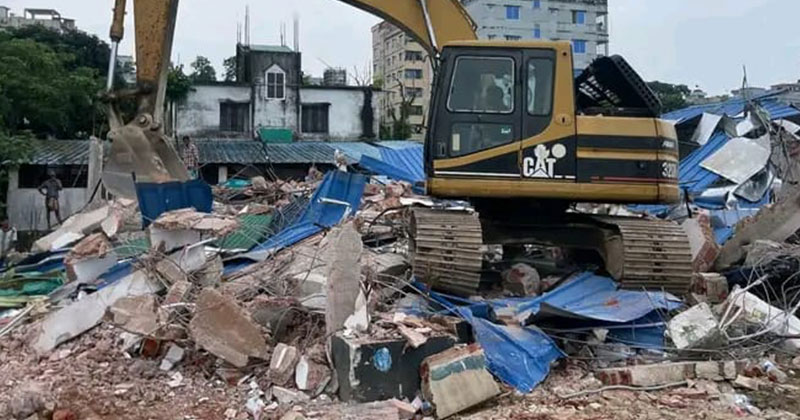 বাঁকখালী নদী উচ্ছেদ অভিযানে দখলদারদের হামলা, আহত ১০
