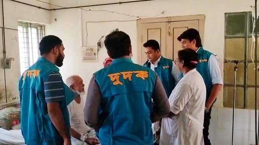 আনোয়ারায় স্বাস্থ্য কমপ্লেক্সে অনিয়মের অভিযোগে দুদকের অভিযান 
