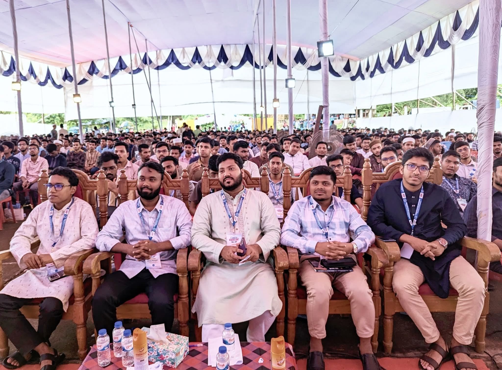 চবি ক্যাম্পাসে নবীন শিক্ষার্থীদের স্বাগত জানাল ছাত্রশিবির 