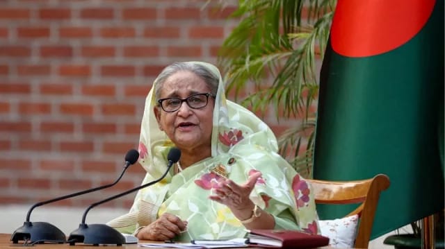 যুক্তরাজ্যে সম্পত্তি হস্তান্তরের তোড়জোড়: হাসিনাঘনিষ্ঠদের বিরুদ্ধে তদন্তে দুদক ও এনসিএ