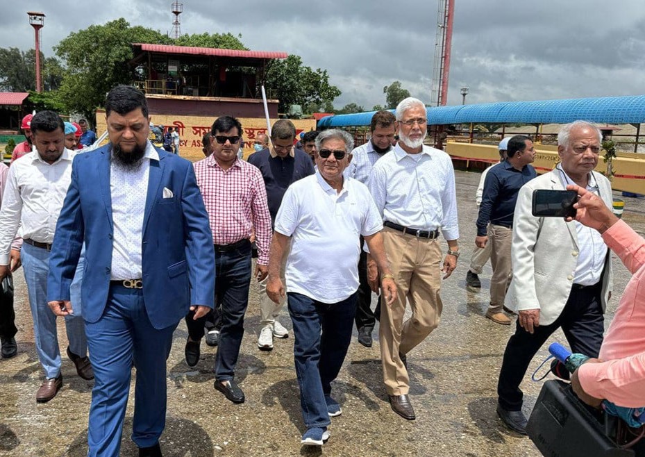 গ্রীন সনদ না পেলে শিপব্রেকিং ইয়ার্ড ব্যবসা গুটিয়ে নিতে হবে: নৌপরিবহন উপদেষ্টা এম সাখাওয়াত হোসেন