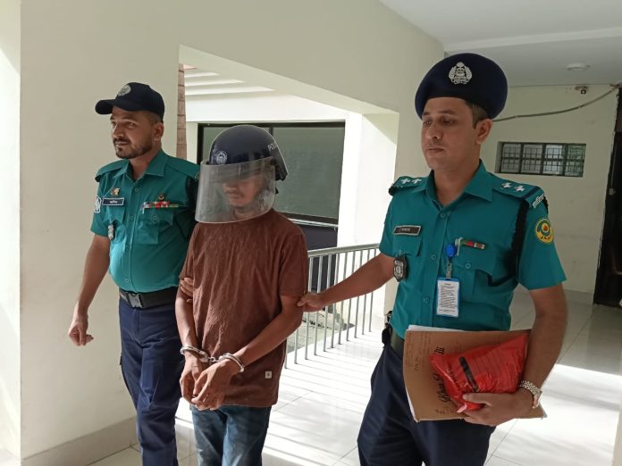 কুরিয়ারে ইয়াবা পাচার, রাতভর অভিযানে মূল কান্ডারী আটক