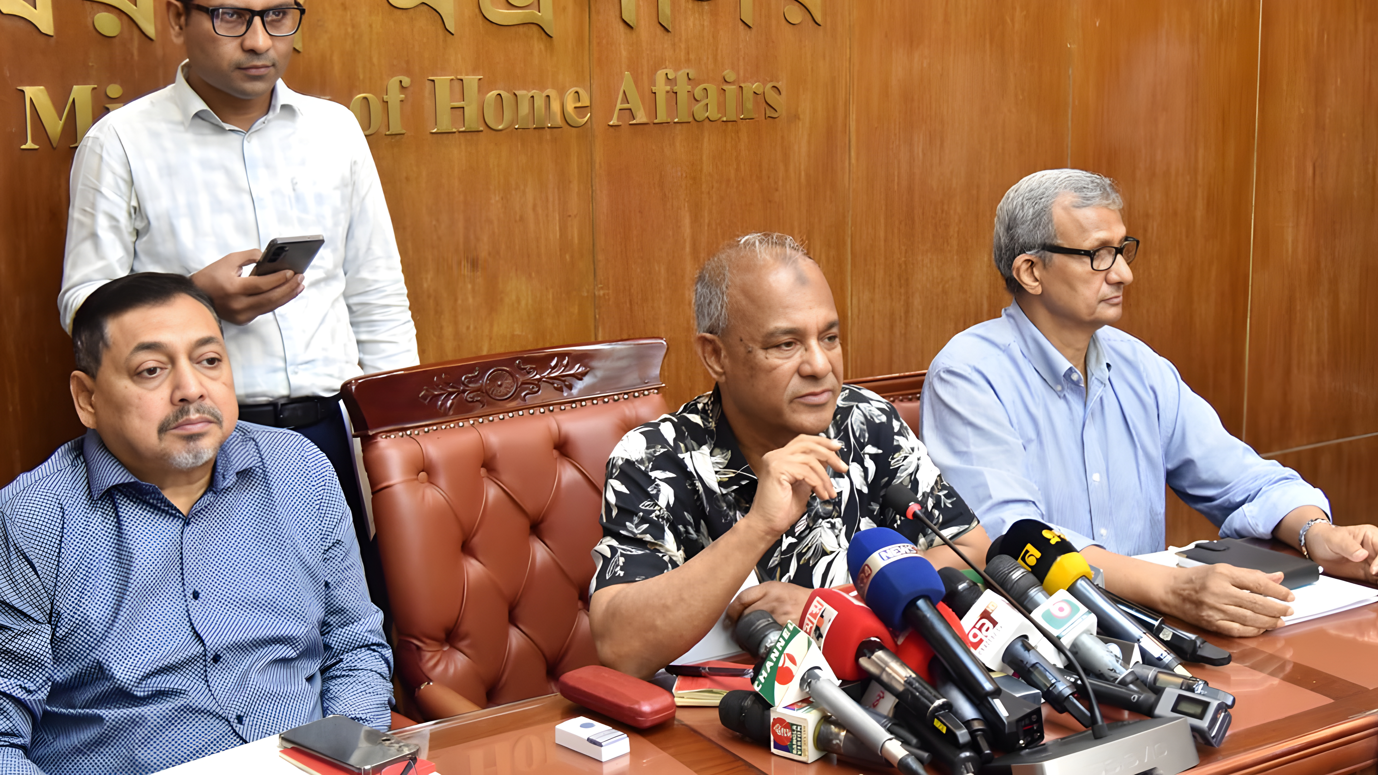 গোপালগঞ্জে পরিস্থিতির কারণে গুলি করেছে সেনাবাহিনী: স্বরাষ্ট্র উপদেষ্টা