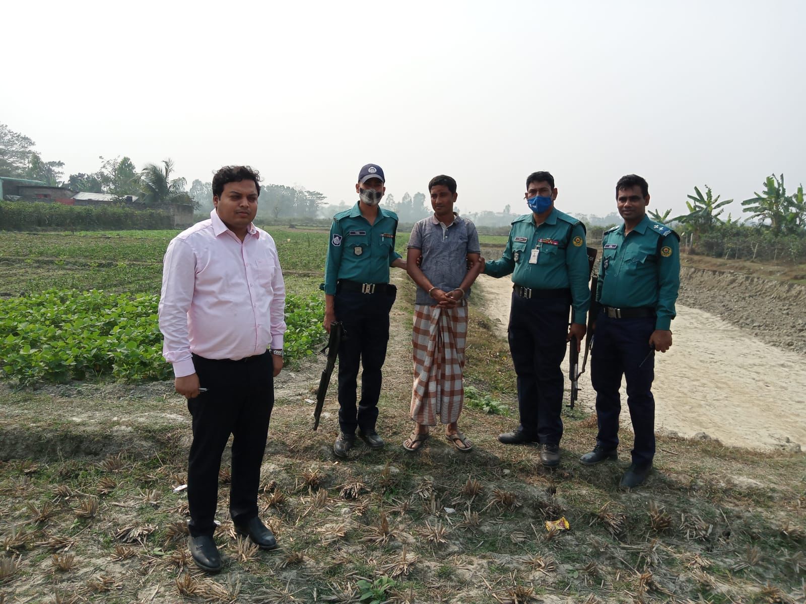 অবৈধভাবে ফসলি জমিতে পুকুর খনন করার দায়ে এক ব্যক্তিকে ৩ লাখ টাকা জরিমানা