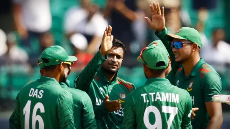 টাইগারদের বোলিং ঘূর্ণিতে এলোমেলো আফগানিস্তান
