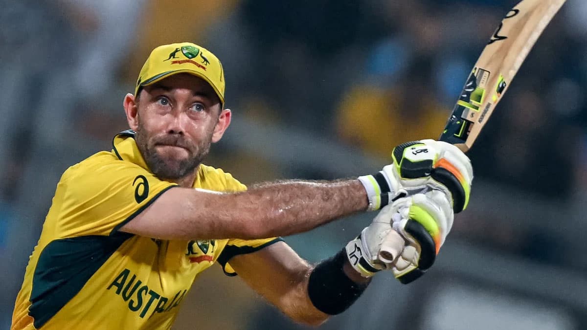 ম্যাক্সওয়েলের তান্ডবে আফগানিস্তান বিপর্যস্ত