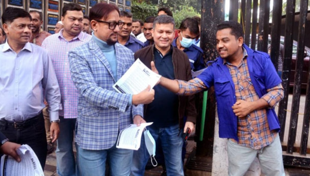 ড্যাবের লিফলেট বিতরণ চট্টগ্রামে