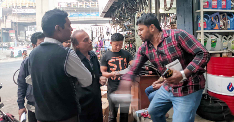 চট্টগ্রামে ৫ নেতাকে মারধর করে পুলিশে দিলো ছাত্রলীগ
