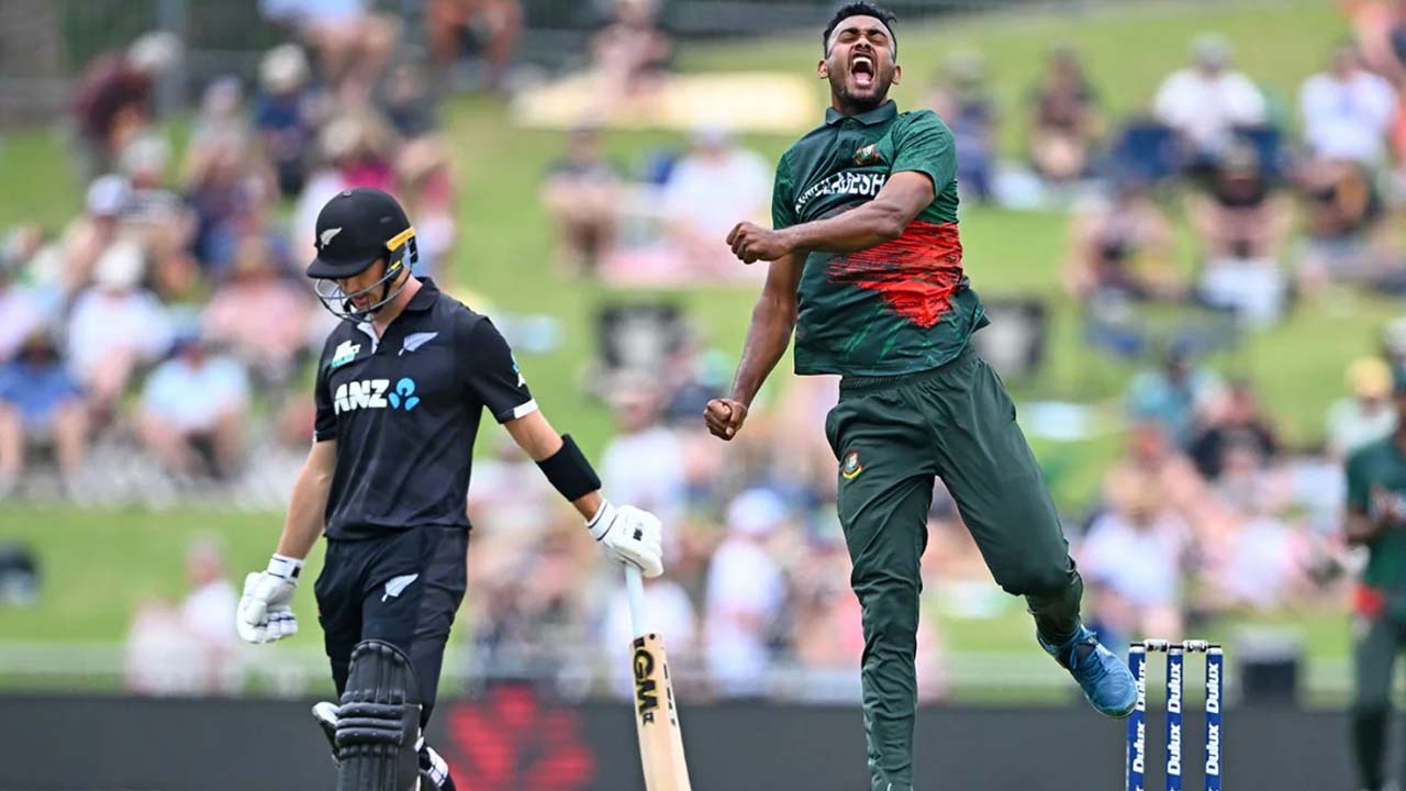 তিন ম্যাচে ৬ উইকেট নিয়ে সিরিজ সেরা শরিফুল