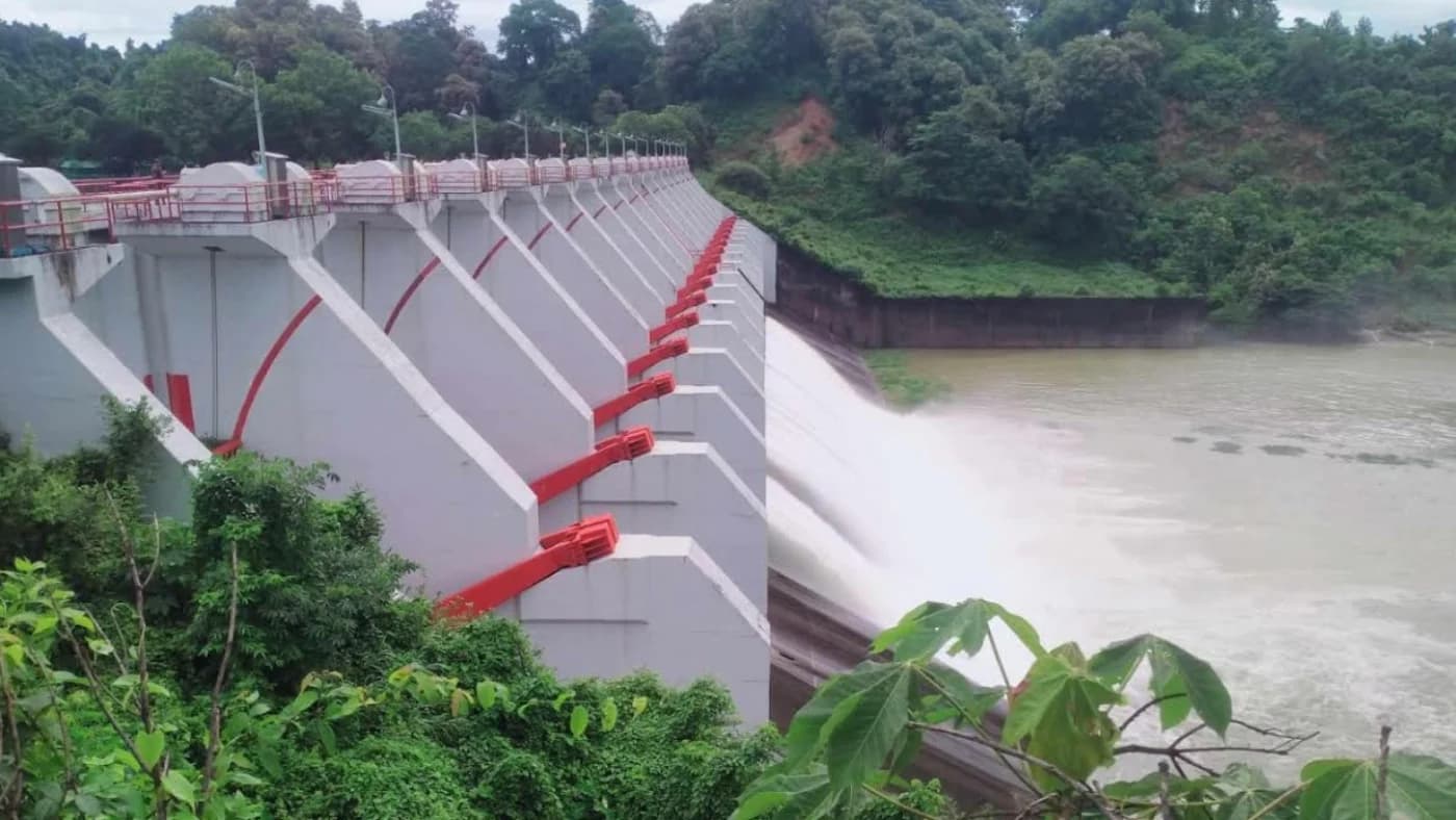 খুলে দেওয়া হলো কাপ্তাই বাঁধের ১৬ গেট