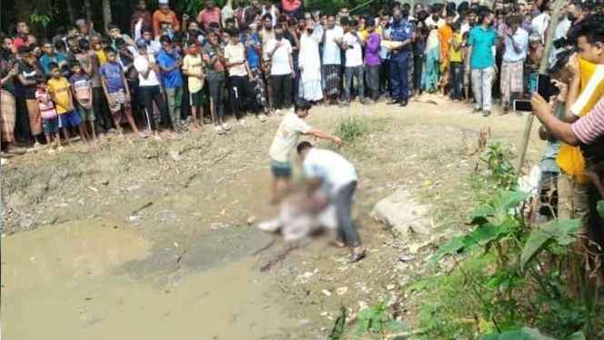চট্টগ্রামে খালে যুবকের বস্তাবন্দি লাশ উদ্ধার