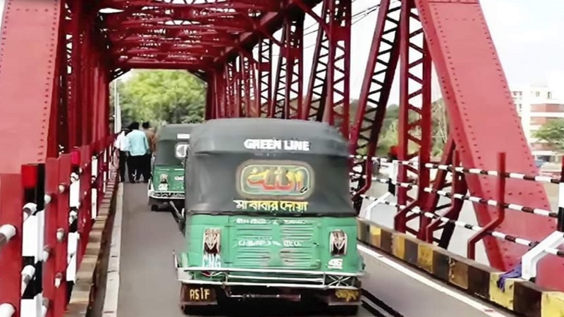 যানবাহন চলাচল শুরু কালুরঘাট সেতুতে