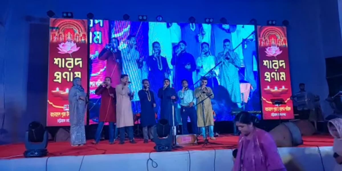 চট্টগ্রামের জে এম সেন হল পূজামণ্ডপের অনুষ্ঠানে ‘ইসলামী সংগীত’ : গ্রেপ্তার ২