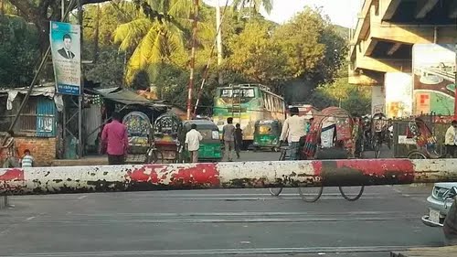 চট্টগ্রাম নগরীর কদমতলী এলাকায় ট্রেনে কাটা পড়ে অজ্ঞাত এক বৃদ্ধের মৃত্যু