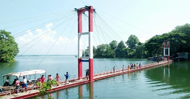 দীর্ঘ ৫৬ দিন পর দৃশ্যমান রাঙামাটির ঝুলন্ত সেতু