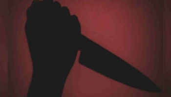 চট্টগ্রামের চন্দনাইশে স্ত্রীকে হত্যার পর মায়ের গলায় ছুরি ধরে হত্যা চেষ্টা যুবলীগ নেতার