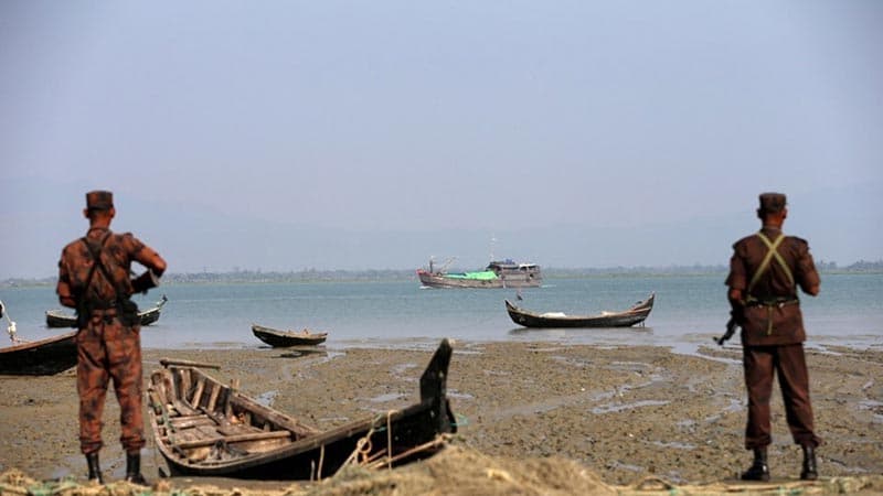 খোঁজ মেলেনি নাফ নদী থেকে অপহৃত চার জেলের