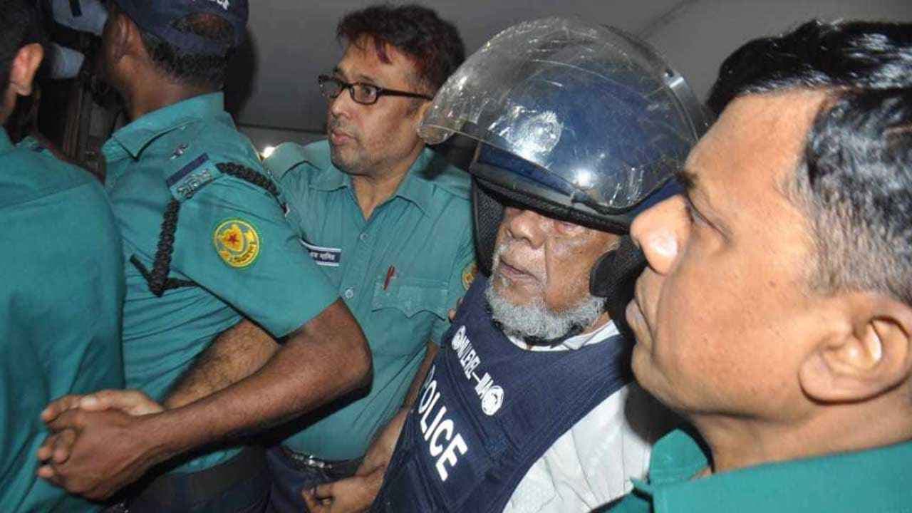 আজ যে পরিবেশ দেখছেন আগামীকাল তা থাকবে এটা মনে করবেন না : আমির হোসেন আমু