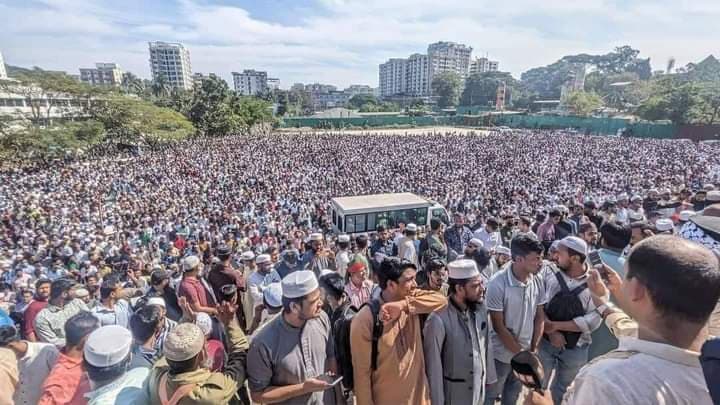 সাইফুল ইসলামের জানাজায় চট্টগ্রামে জনসমুদ্র 