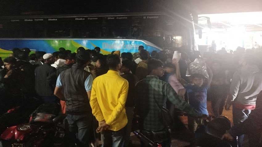 ঋণ দেওয়ার কথা বলে শাহবাগে লাখো মানুষের সমাবেশের চেষ্টা