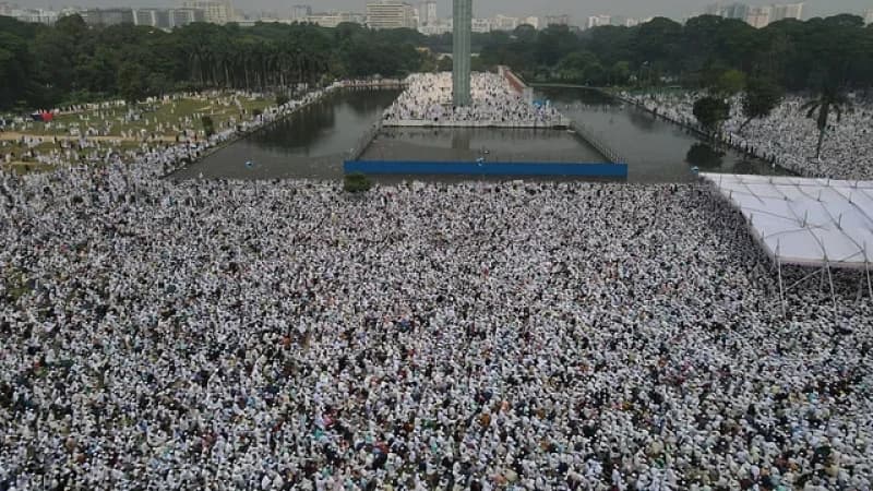 মাওলানা সাদকে আসতে দেয়া হলে সরকারকে পালাতে হবে : জুবায়েরপন্থীদের হুঁশিয়ারি