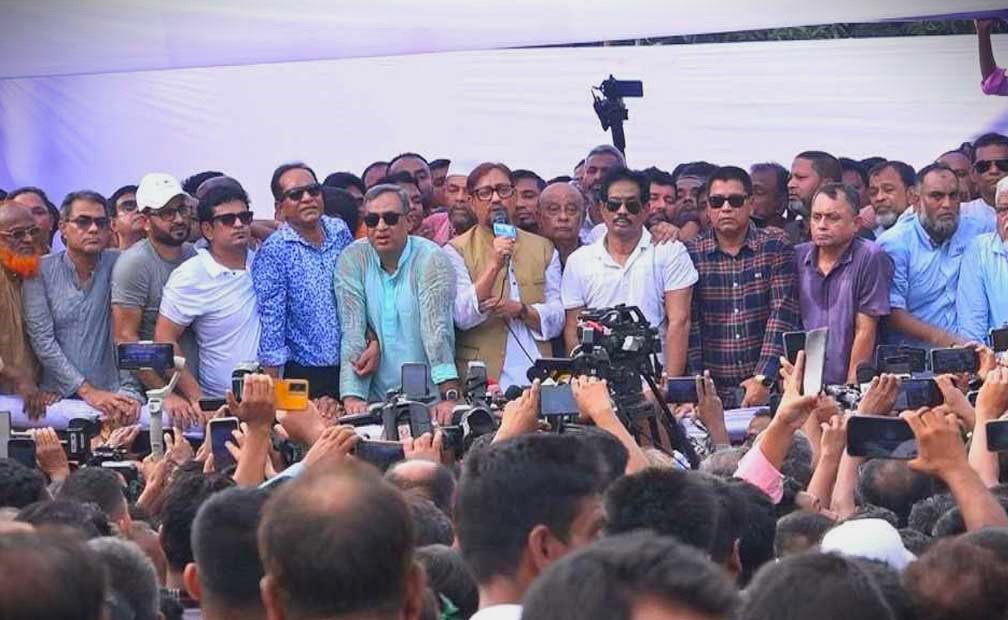 সেবক হিসেবে মানুষের পাশে থাকতে চাই, নগর পিতা হয়ে নয় : ডা. শাহাদাত চট্টগ্রাম